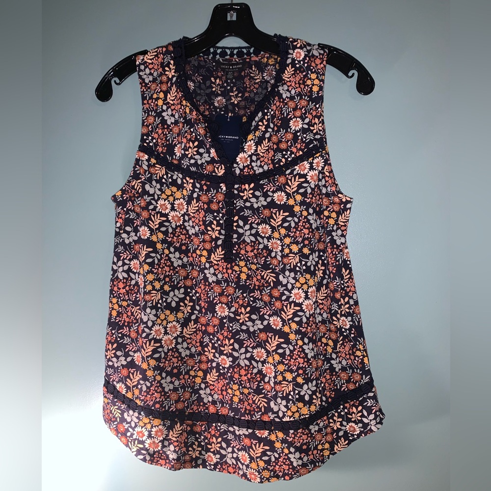 Sz S Lucky Brand Sleeveless Navy Blue Floral Top OpenNeck NWT Ladies ⭐️